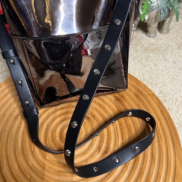 Metallic Bucket Bag with Rope Handle - Picture 2 of 16